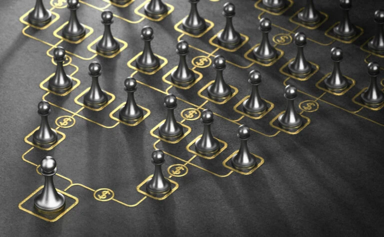 illustration - chess pieces laid out in pyramid formation